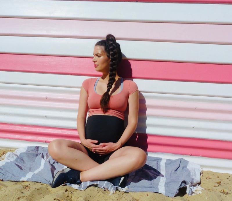 10 minute meditation makes pregnancy easy - emamaco