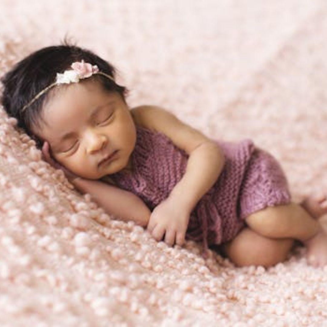 Unlock the Secret to Finding Joy in Your Baby's First Few Months: A Must-Read Guide for New Moms!