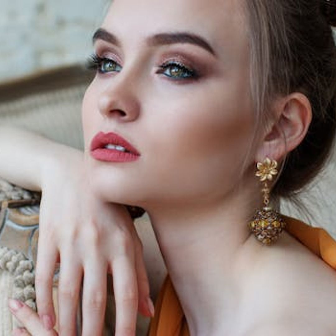 The Secret Power of Female Friendships: Renewing Connections and Rediscovering Yourself
