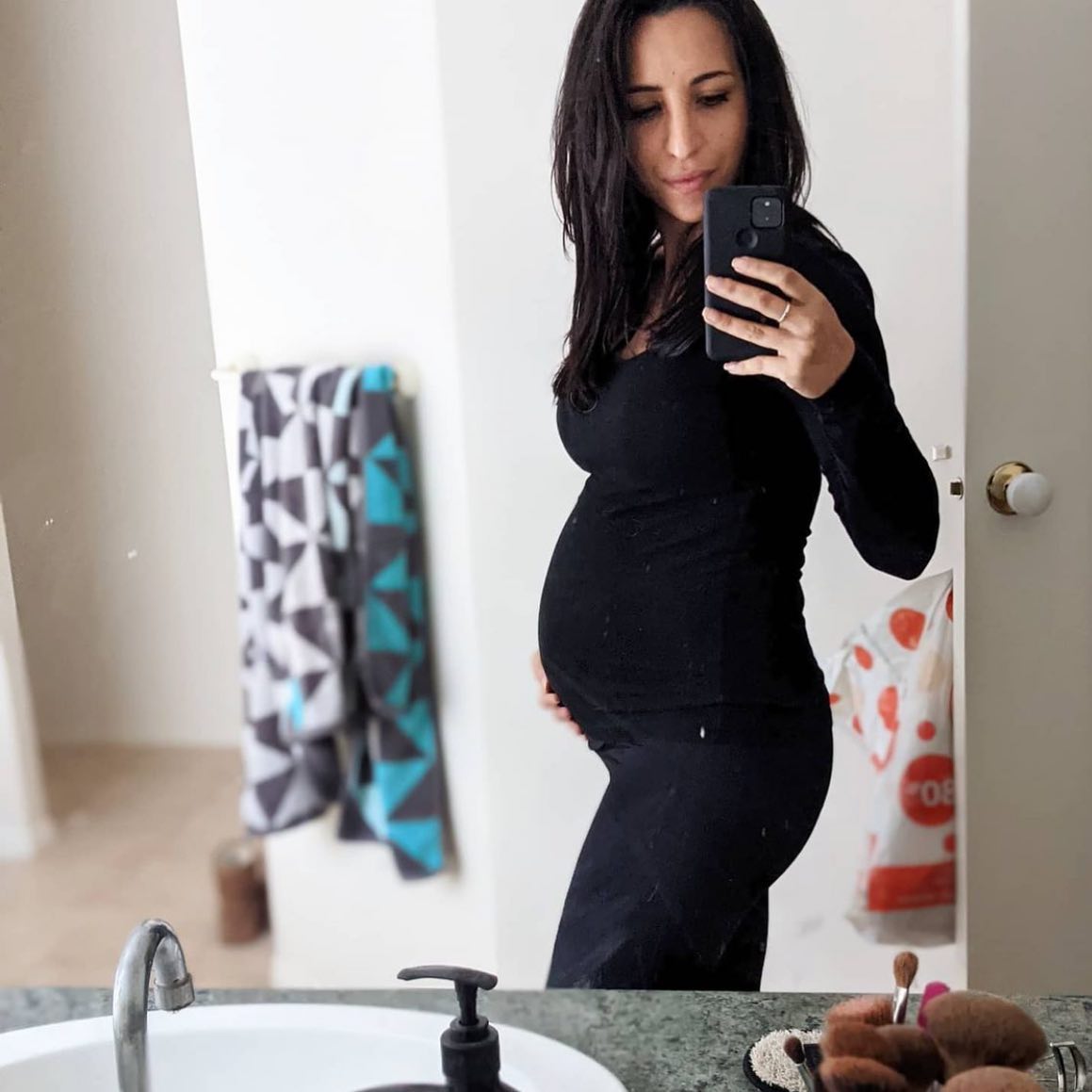 7/8 Pocket Maternity Leggings - Black