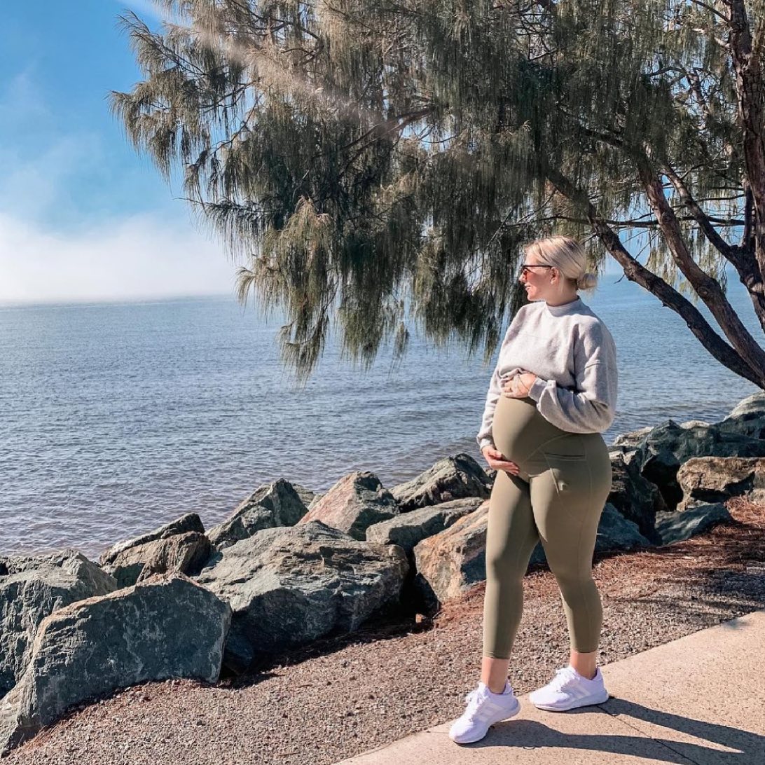 3/4 Maternity Leggings + Pockets - Olive FINAL SALE